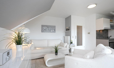 white-lounge-scharbeutz-113060-3462268
